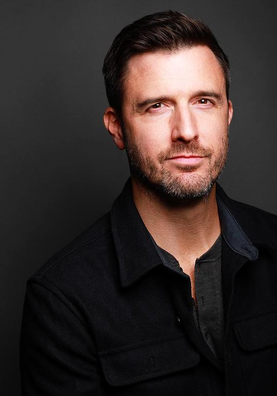 加瑞特·迈克基奇尼 Garrett McKechnie