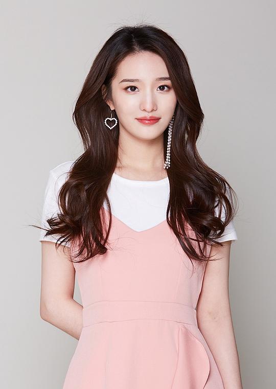 张妍羽 Yanyu Zhang