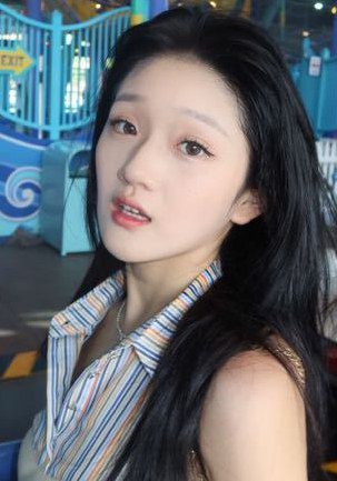 姜馥颐 Fuyi Jiang