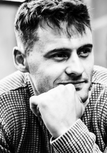 特雷弗·拜罗姆 Trevor Byrom