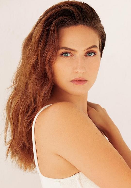 伊莎贝尔·费舍尔 Isabelle Fisher