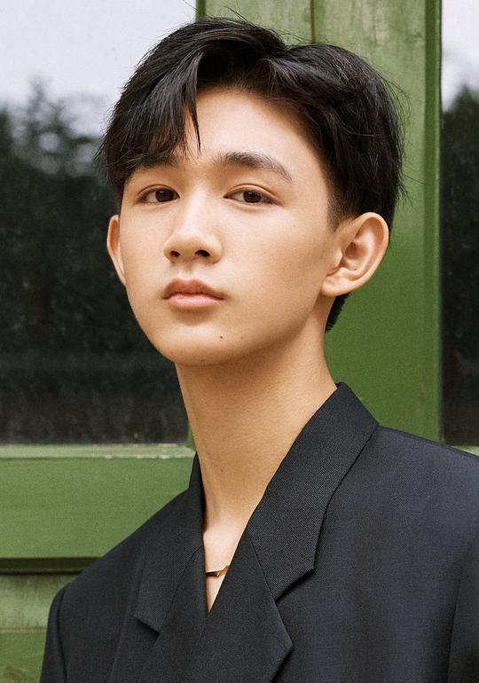 荣梓杉 Zishan Rong