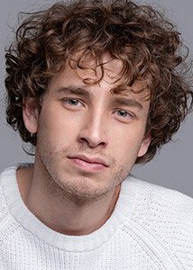 杰姆·伊伊特·于聚姆奥卢 Cem Yiğit Üzümoğlu