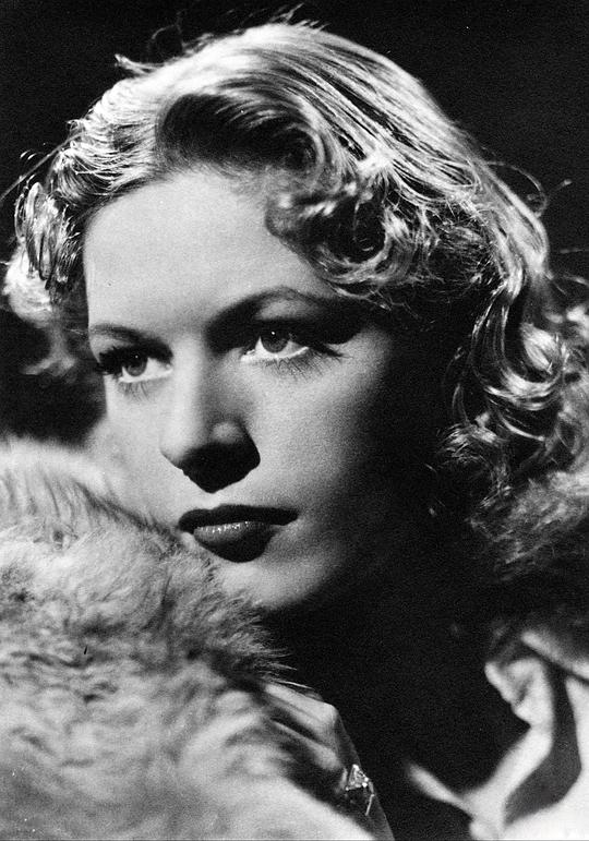 玛德琳尼·罗宾森 Madeleine Robinson