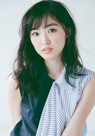 春名真依 Mai Haruna