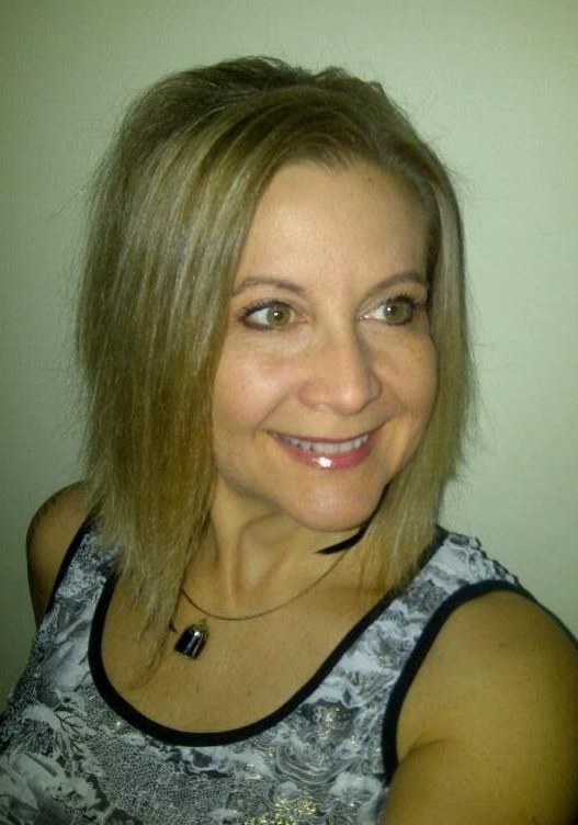 朱莉娅·隆 Julia A. Long