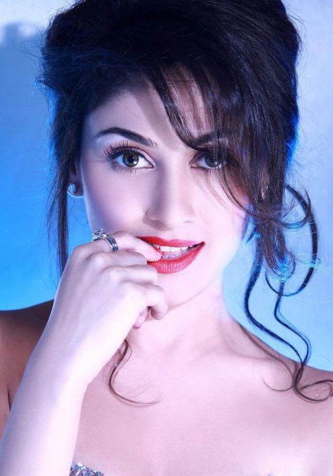 曼嘉莉·法德尼斯 Manjari Fadnnis