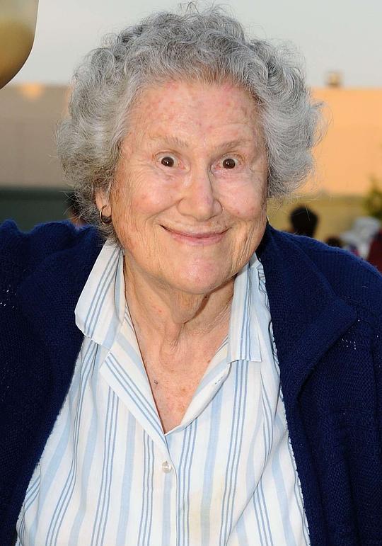 艾尔莎·瑞雯 Elsa Raven