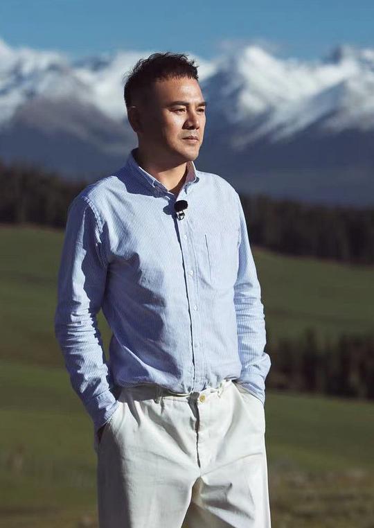 王秋雨 Quiyu Wang