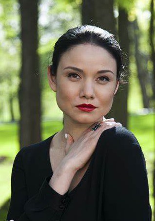 劳拉·皮茨赫劳里 Laura Pitskhelauri