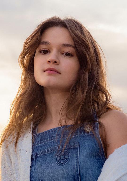 席亚拉·博拉沃 Ciara Bravo