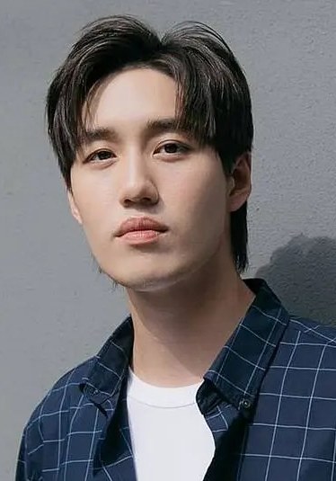 塔纳波·里拉塔纳卡邹 Thanapob Leeratanakachorn