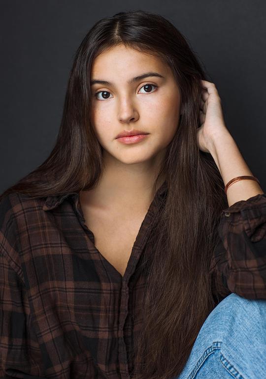 伊莎贝尔·德罗伊-奥尔森 Isabel Deroy-Olson