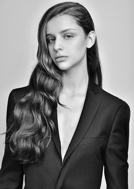 卡门·萨尔塔 Carmen Salta