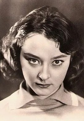 安娜斯塔西亚·维尔金斯卡娅 Anastasiya Vertinskaya