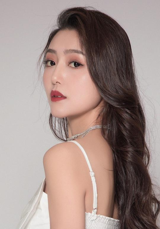 王艺默 Yimo Wang