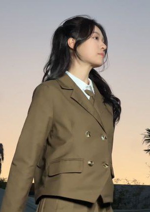 郑晨雨 Zhen Chenyu