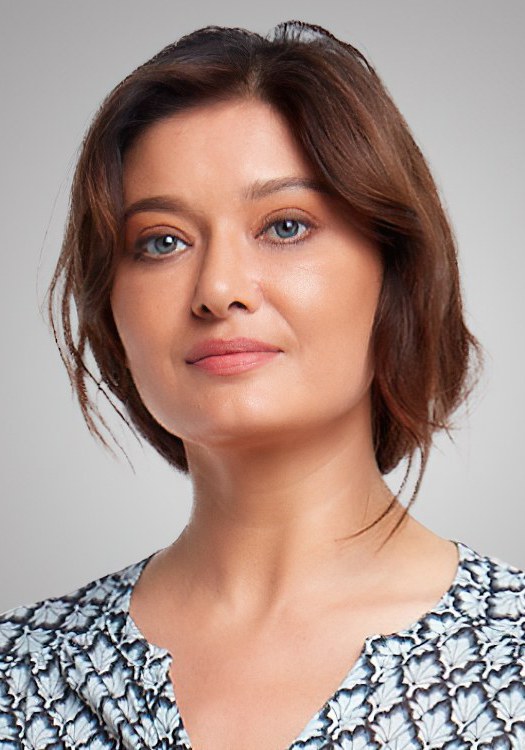 努古尔·耶西塞 Nurgül Yesilçay