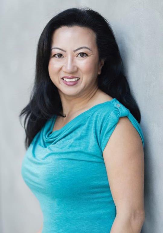 罗克珊·王 Roxanne Wong