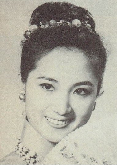 方紫 Chie Fang