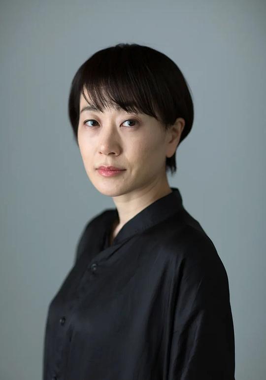 坂倉奈津子  Natsuko Sakakura