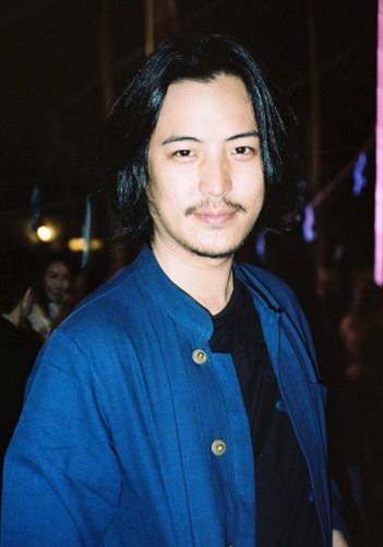 辛那·翁托拉潘 Sina Oonthornphan