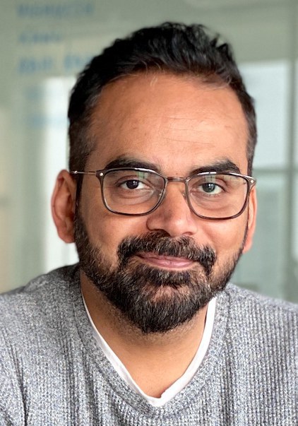克里希纳·D·K Krishna D.K.
