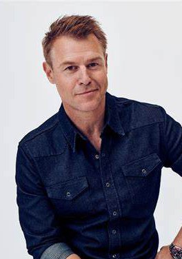 罗杰·科瑟 Rodger Corser
