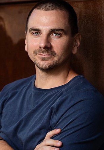 布雷登·R·杜姆勒 Braden R. Duemmler