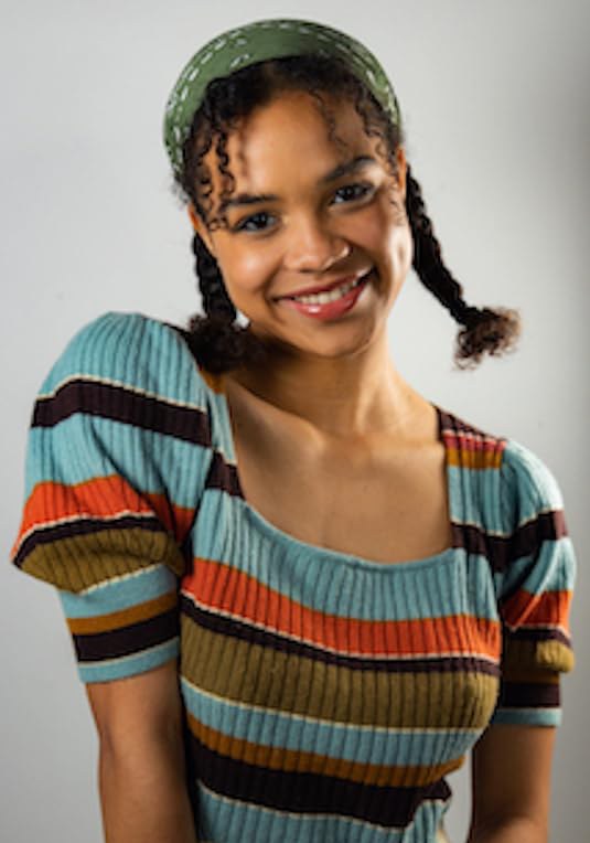 哈娜·哈金斯 Hana Huggins