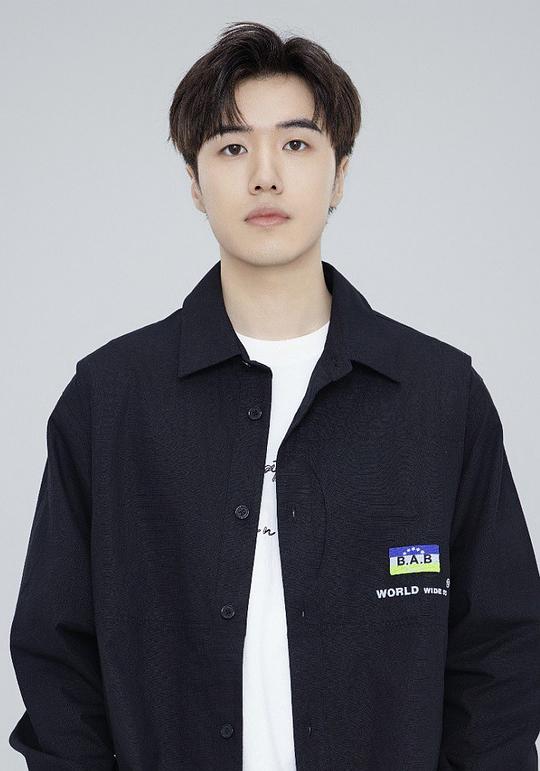 张哲华 Zhehua Zhang