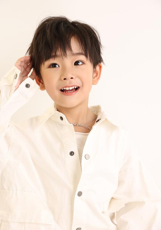 金梦翼 Mengyi Jin