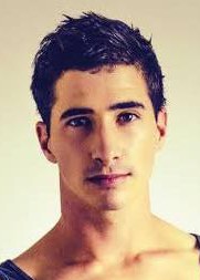 博·卡罗洛斯 Beau Karolos