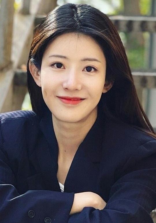 杨雨希 Yuxi Yang