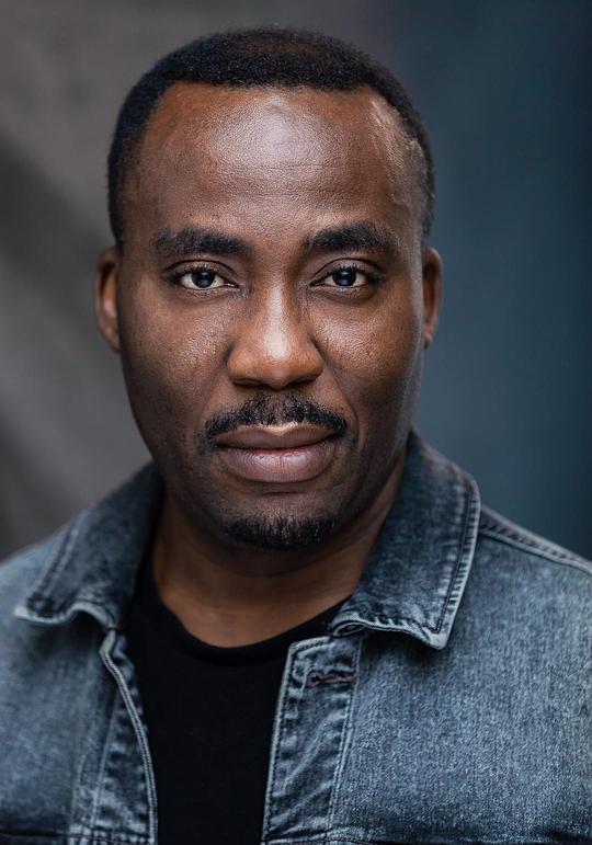 博拉·阿德温米 Gbola Adewunmi