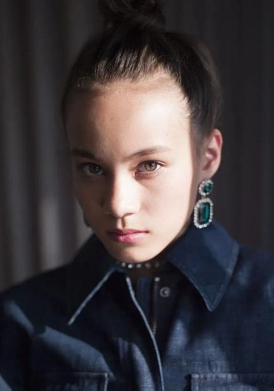 牧野仁菜 Nina Hillman