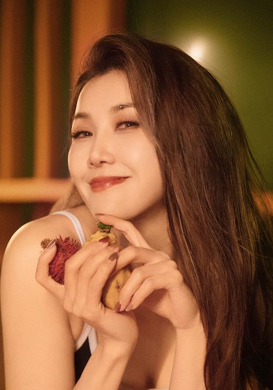 王蓉 Rong Wang