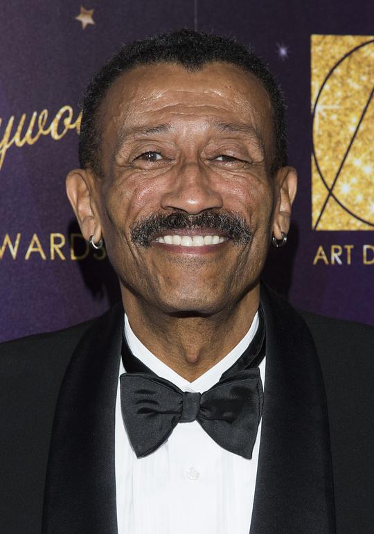 威恩·托马斯 Wynn Thomas