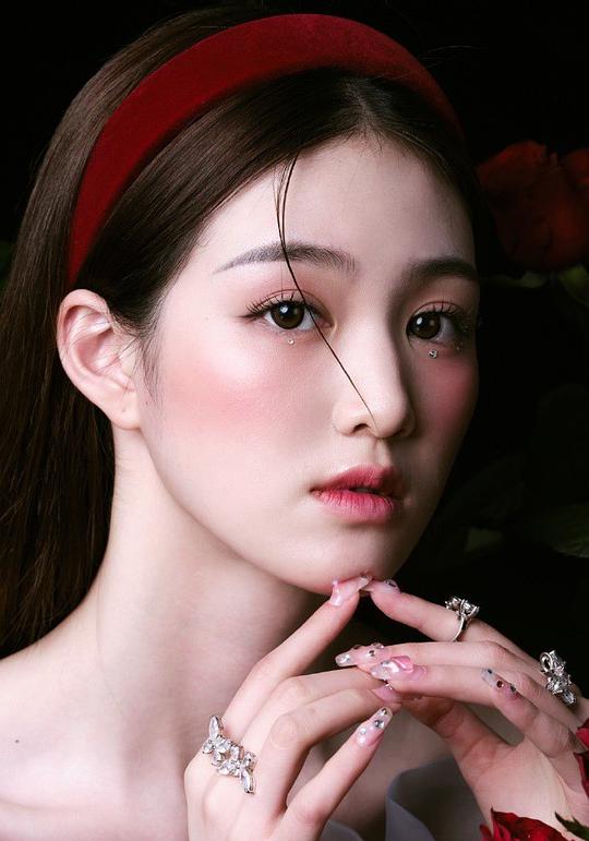 张琳苑 Linyuan Zhang