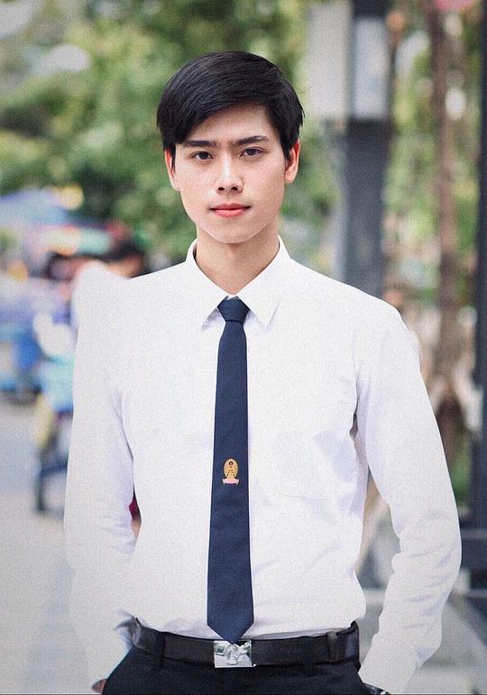 皖纳拉特·蓬缇萨库尔 Wannarat Pongkittisakul