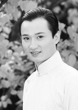 娄宇健 Yujian Lou