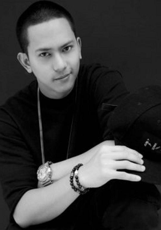 马克·纳克塔赫·坎那特桑安 Mark Naktakhe Khanatsanan
