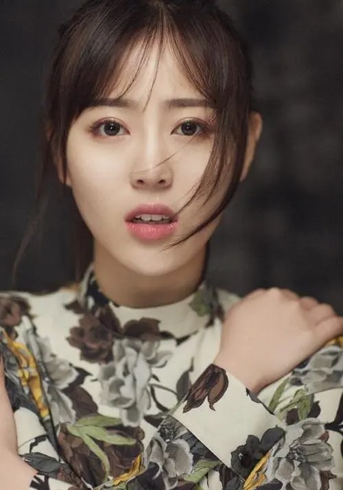 刘奕孜 Yizi Liu