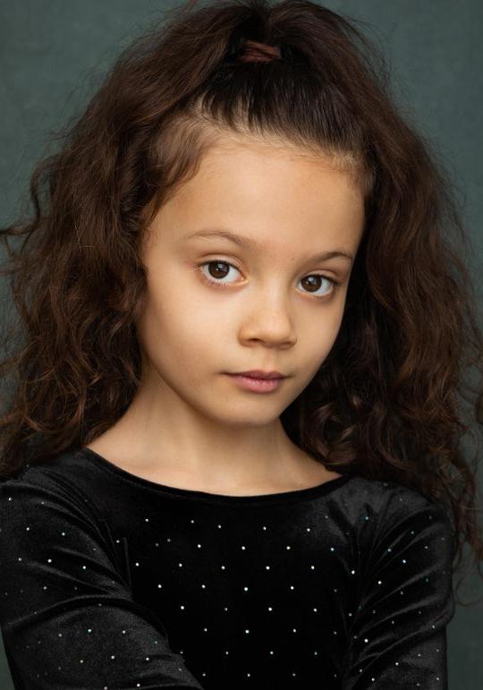 露西娅·阿留 Lucia Aliu