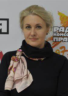 埃琳娜·波诺马雷娃 Elena Ponomareva
