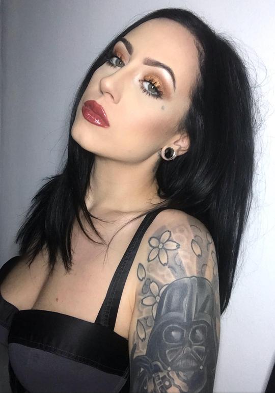 珍妮·米勒 Jenny Miller