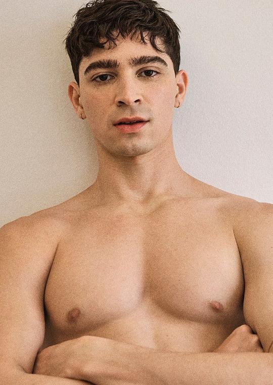 艾萨克·鲍威尔 Isaac Powell