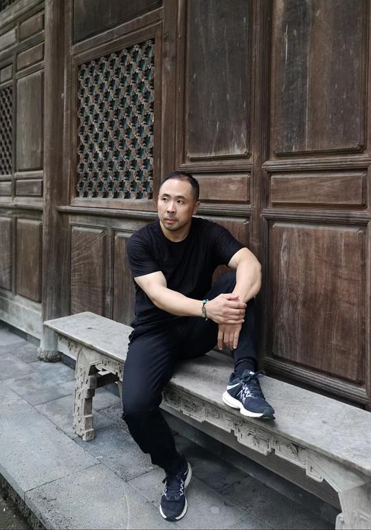 黄滔 Tao Huang