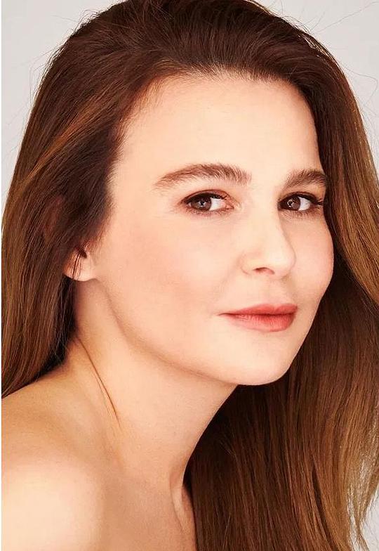 迪迪姆·埃利阿尔蒂 Didem Ellialtı