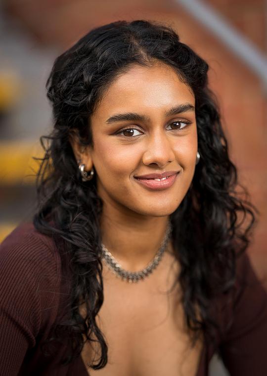 莎巴娜·阿齐兹 Shabana Azeez